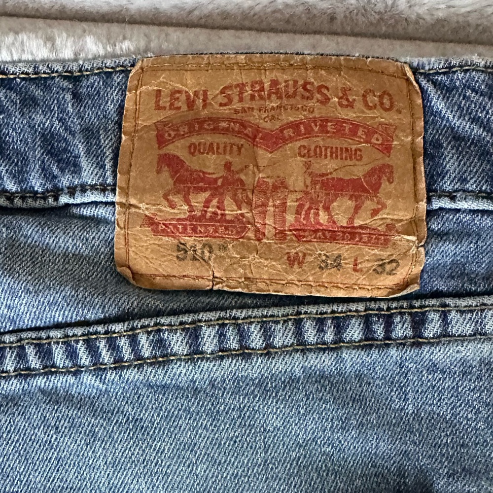 Levi's Men's Classic Straight Blue Jeans - Picture 3 of 4